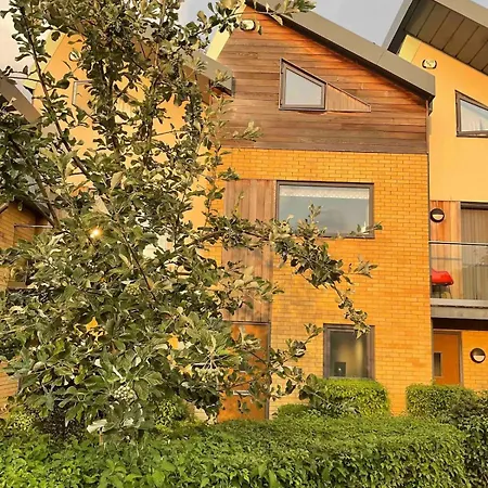 Pass The Keys Stunning Townhouse In Uphill Historic Lincoln