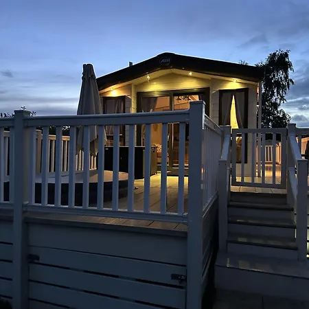 Tattershall Lakes Mini Breaks - Fishing Holiday home