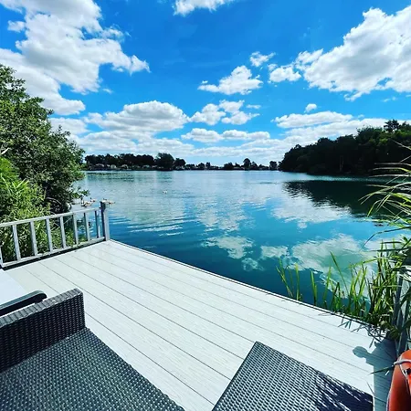 Tattershall Lakes Mini Breaks - Fishing *