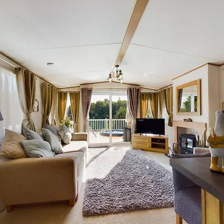 Tattershall Lakes Mini Breaks - Fishing Holiday home Lincoln