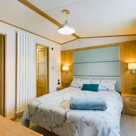 Tattershall Lakes Mini Breaks - Fishing Holiday home Lincoln
