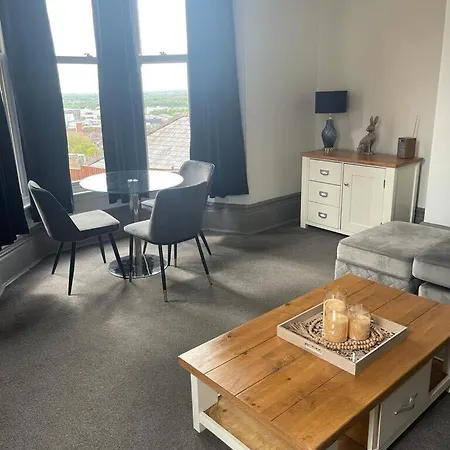 Castle Mount Apartment