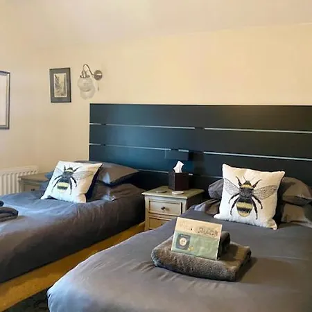 The Poplars Boutique Bb 4*