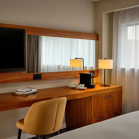 Doubletree By Hilton Hotel Lincoln