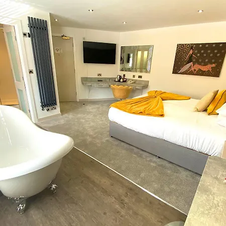Hotel Damon's 4*