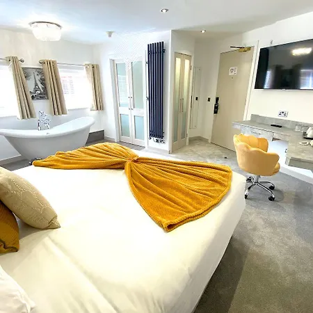 Hotel Damon's 4*