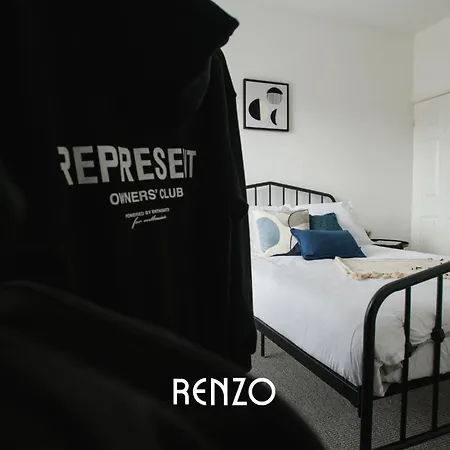 Cosy And Inviting 2-bed Townhouse In By Renzo, Free Wi-fi, Ideal For Contractors