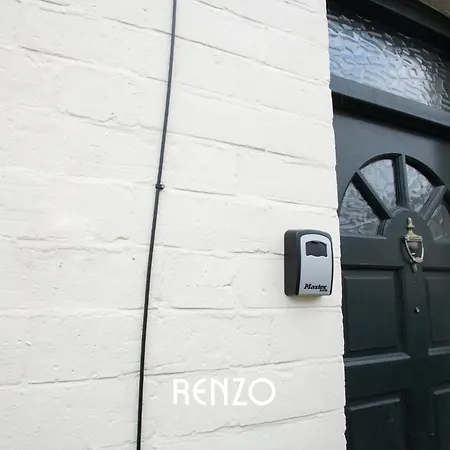 Cosy And Inviting 2-bed Townhouse In By Renzo, Free Wi-fi, Ideal For Contractors Lincoln