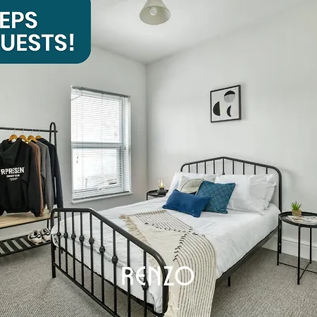 Cosy And Inviting 2-bed Townhouse In By Renzo, Free Wi-fi, Ideal For Contractors Apartment *