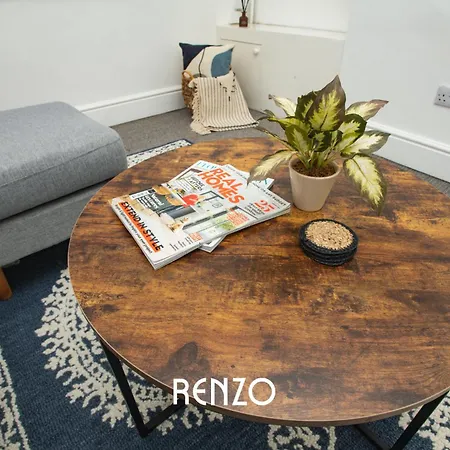 Cosy And Inviting 2-bed Townhouse In By Renzo, Free Wi-fi, Ideal For Contractors Apartment Lincoln