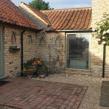 Escape To The Country * Lincoln