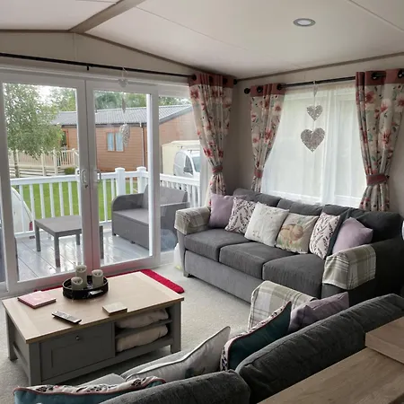 Ellis Retreats At Tattershall Lakes Lincoln