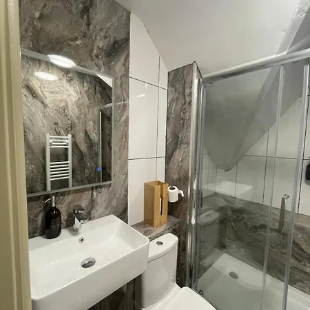 The Poplars Boutique Bb 4*