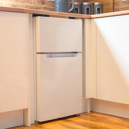 Spacious Center 2 Bed Free Wifi *