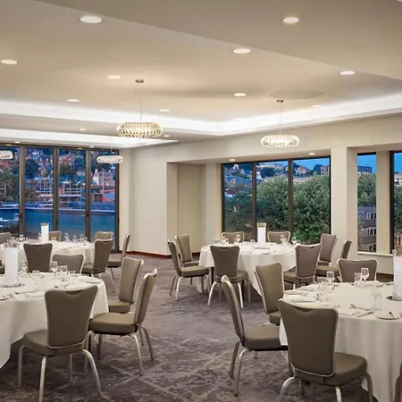 Doubletree By Hilton Lincoln