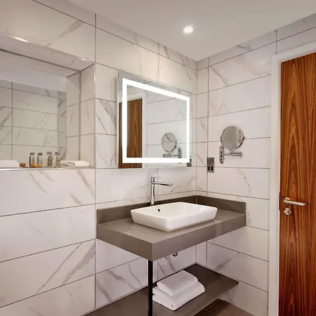 Doubletree By Hilton 4*