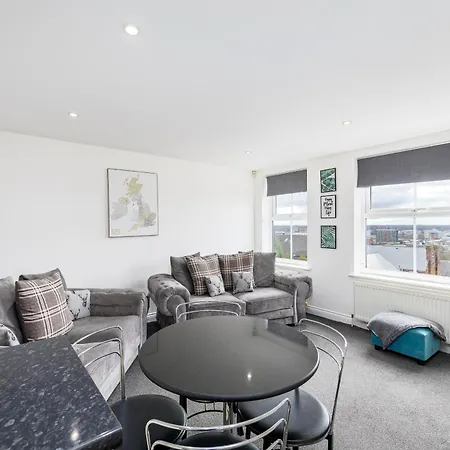 Apartment Centre Charming 2 Bed Lovely Apartment-snugstaff