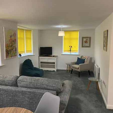 Beautiful 2-bed Near Centre * Lincoln
