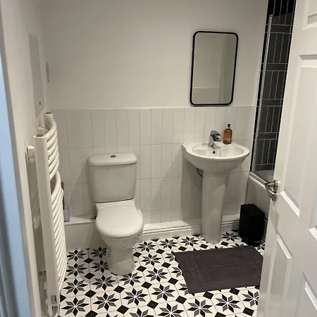 Beautiful 2-bed Near Centre Apartment Lincoln