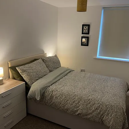 Beautiful 2-bed Near Centre Lincoln
