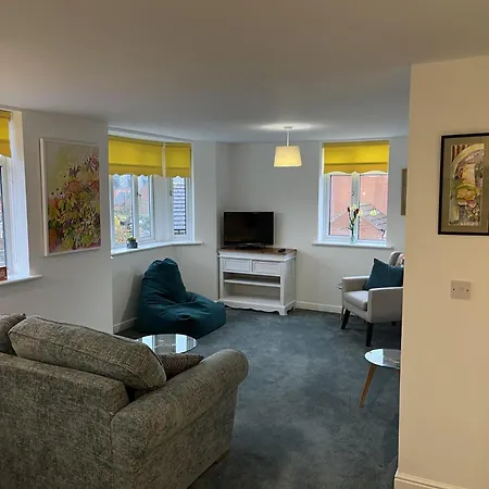 Apartment Beautiful 2-bed Near Centre Lincoln