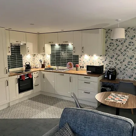 Beautiful 2-bed Near Centre Lincoln