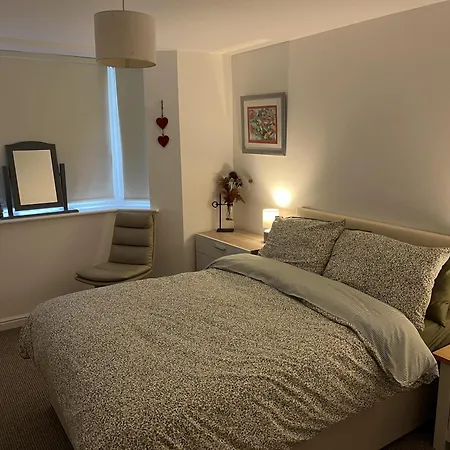 Apartment Beautiful 2-bed Near Centre Lincoln