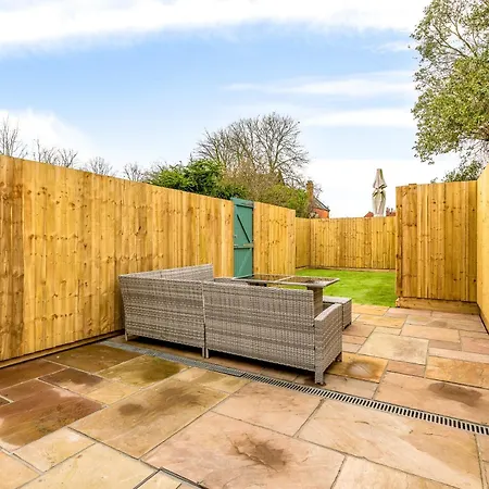 32 Bailgate, Holiday home *