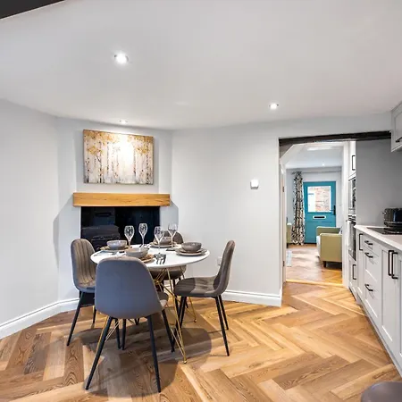 Holiday home 32 Bailgate, *