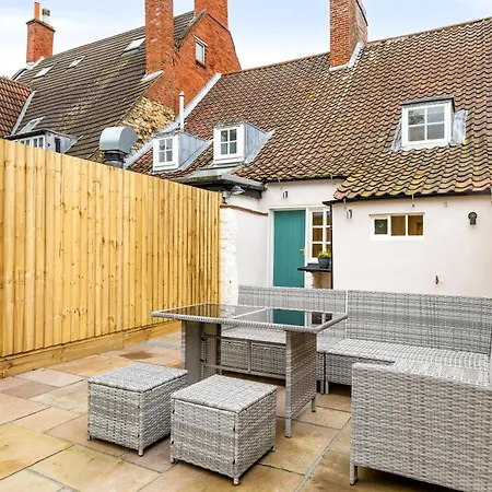 Holiday home 32 Bailgate, *