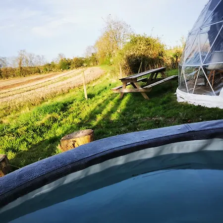 Apartment Dome With Hot Tub, Heated, Lincoln, Projector, Firepit Lincoln