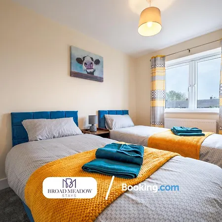 Broad Meadow Stays: Campbell House - New 2-bed Garden Retreat Holiday home Lincoln