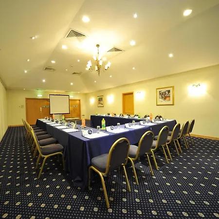 Western Bentley Hotel, Leisure Club & Lincoln
