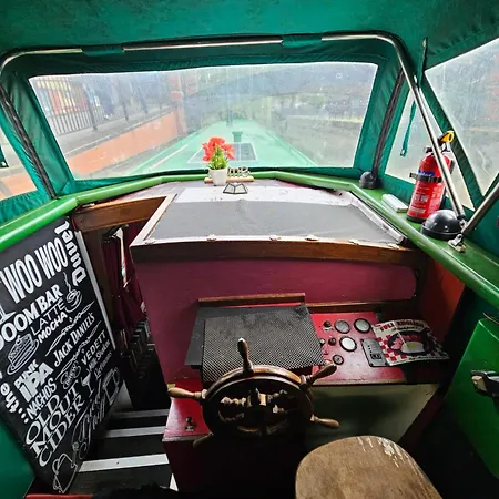 Rosie And Jim Retreat Town Centre With A Hot Tub * Lincoln