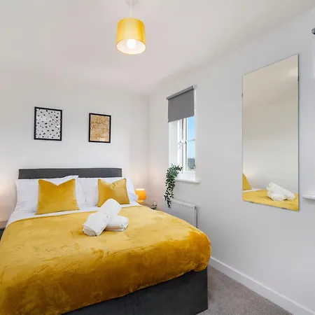 The Holt-ideal For Contractors- Sylish 2 Bedrooms Apartment-parking *