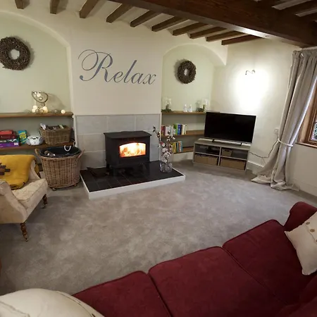 Lut's Place Bed & Breakfast 3*