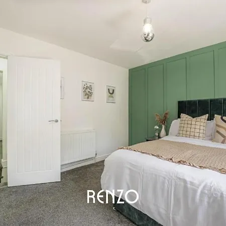 Cosy And Lovely 3-bed In By Renzo, Free Wi-fi, Sleeps 8! Apartment Lincoln