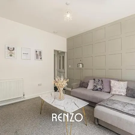 Apartment Cosy And Lovely 3-bed In By Renzo, Free Wi-fi, Sleeps 8! *