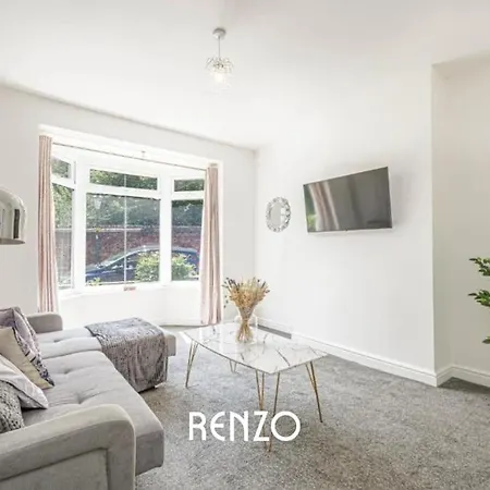 Apartment Cosy And Lovely 3-bed In By Renzo, Free Wi-fi, Sleeps 8! *