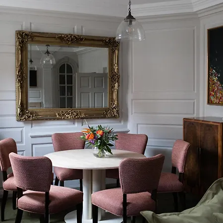 The White Hart Hotel