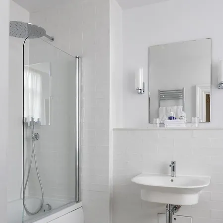 The White Hart Hotel 4*