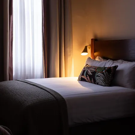 The White Hart 4*