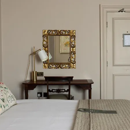 Hotel The White Hart
