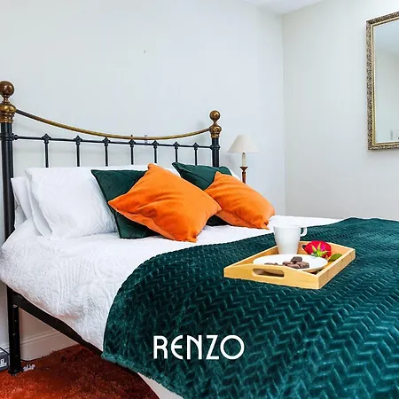 Immaculate And Bright 3-bed In By Renzo, Close To Hospital, Free Wi-fi! Apartment Lincoln
