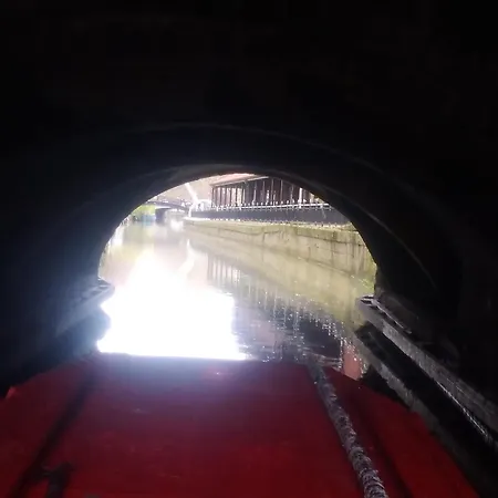 Rosie And Jim Retreat Town Centre With A Hot Tub Botel Lincoln