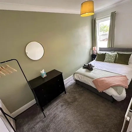 Holiday home Cecil House - Stylish 2-bed, Sleeps 5 Guests, Free Parking, Close To Cathedral, Bars & Restaurants Lincoln