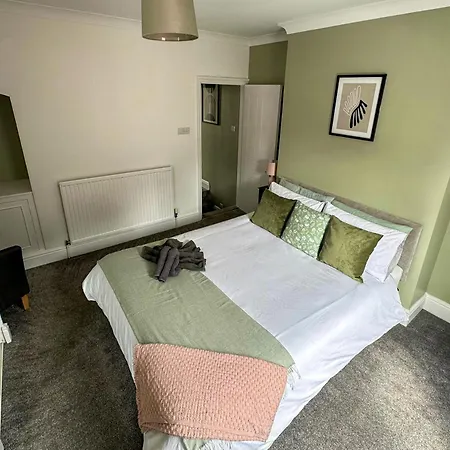 Cecil House - Stylish 2-bed, Sleeps 5 Guests, Free Parking, Close To Cathedral, Bars & Restaurants Holiday home Lincoln