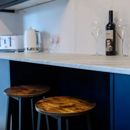 Stunning House - Sleeps 7 - 5 Mins Walk To High Street - Parking - Wifi Lincoln