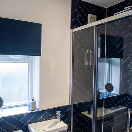 Stunning House - Sleeps 7 - 5 Mins Walk To High Street - Parking - Wifi Lincoln