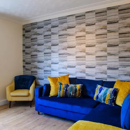 Stunning House - Sleeps 7 - 5 Mins Walk To High Street - Parking - Wifi Lincoln